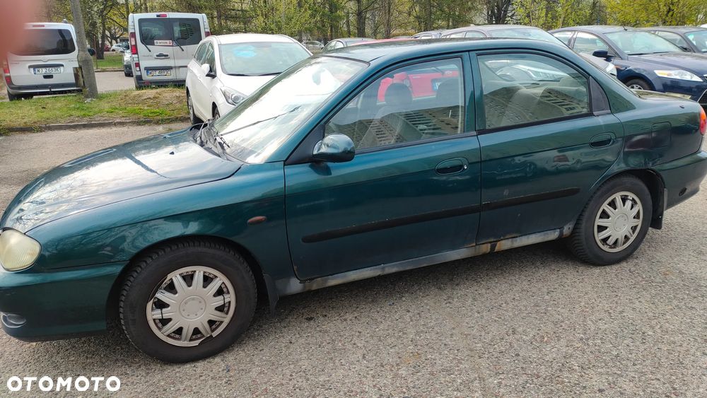 Kia Sephia 1.5 LS - 2