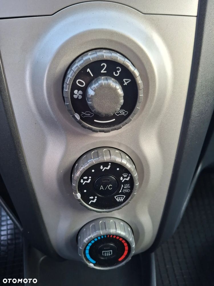 Toyota Yaris 1.0 Luna A/C - 29