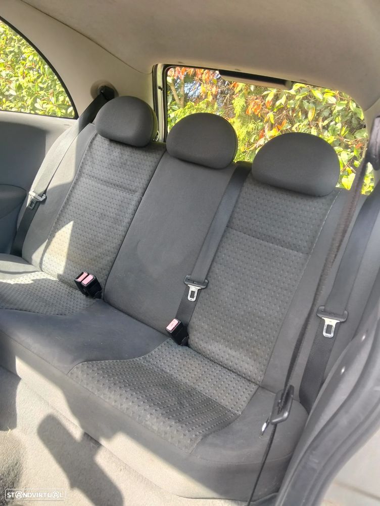 Opel Corsa 1.4 16V Sport - 12