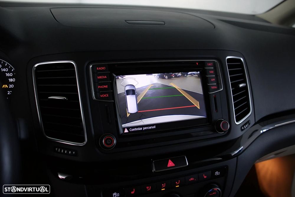 VW Sharan 2.0 TDI Highline DSG - 25