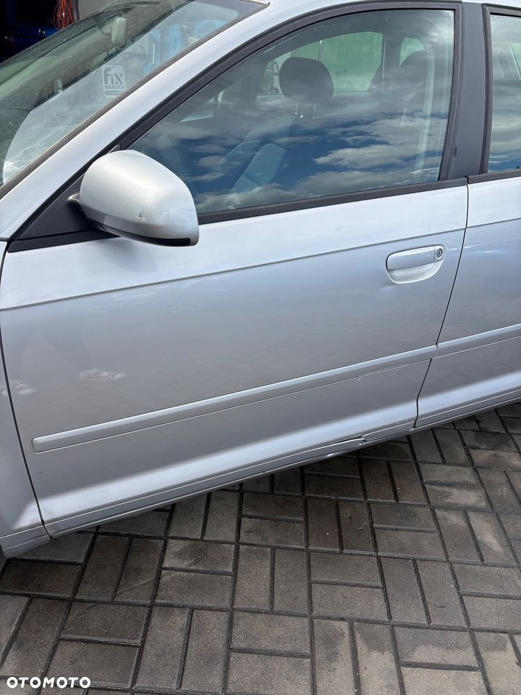 Lewe przednie drzwi Audi A3 8P Sportback LY7W - 1