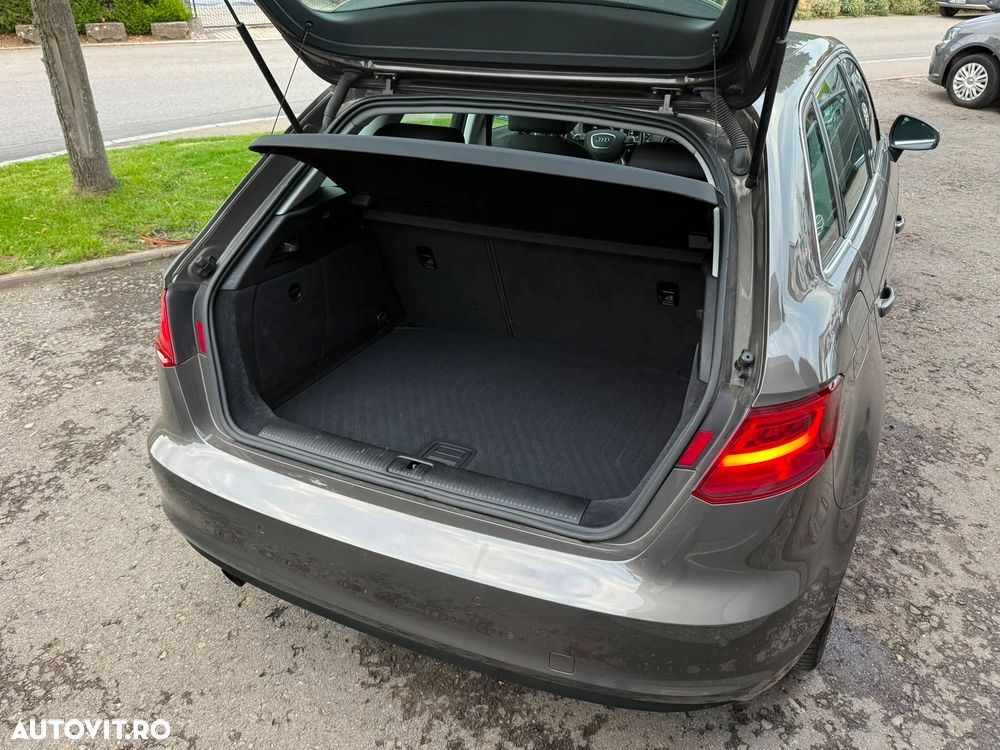 Audi A3 Sportback 1.2 TFSI S line Sportpaket - 5