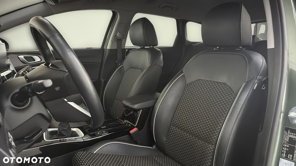 Kia Ceed 1.5 T-GDI Business Line - 12