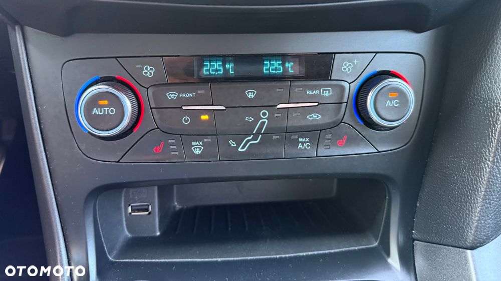 Ford Focus 1.5 EcoBoost STart-Stopp-System ST-LINE - 24