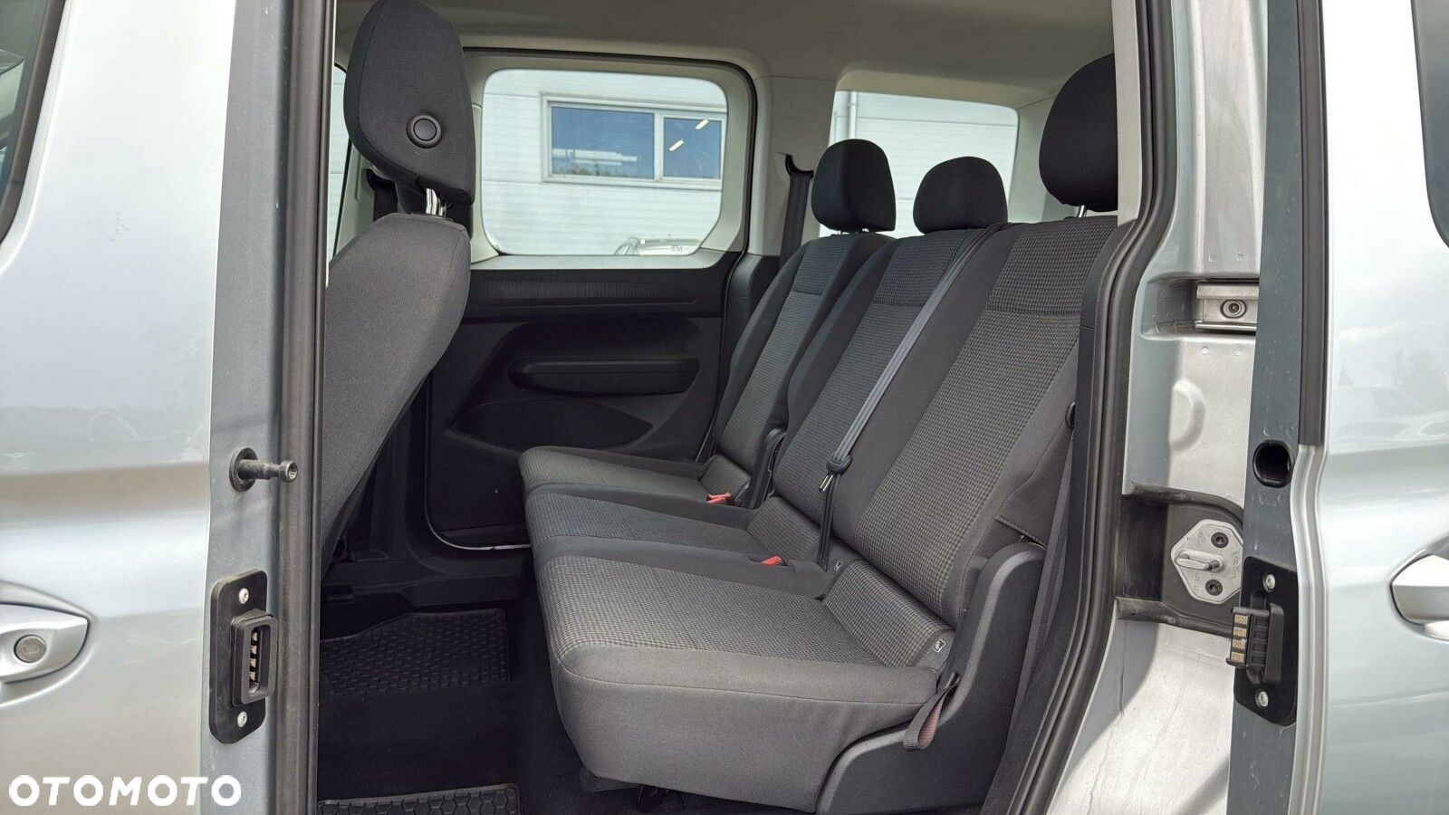 Volkswagen Caddy - 10