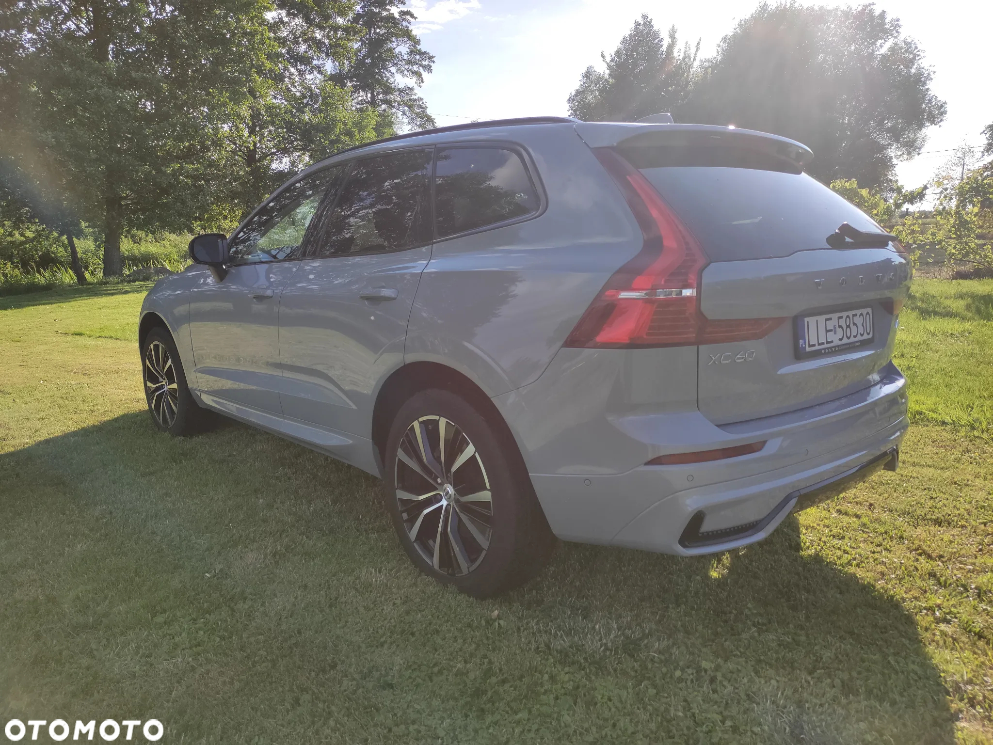Volvo XC 60 B5 B AWD Plus Dark - 4