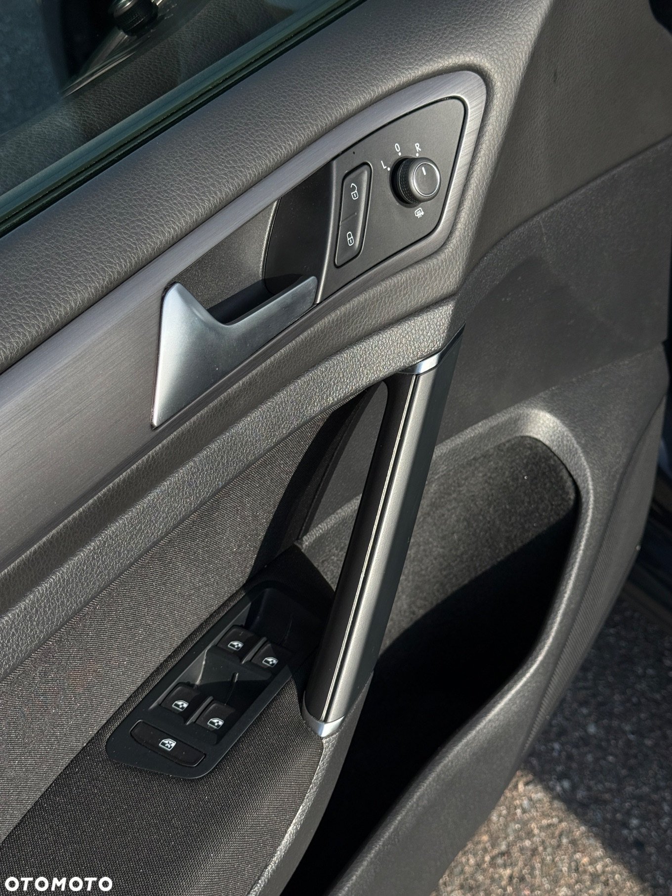 Volkswagen Golf e-Golf - 13