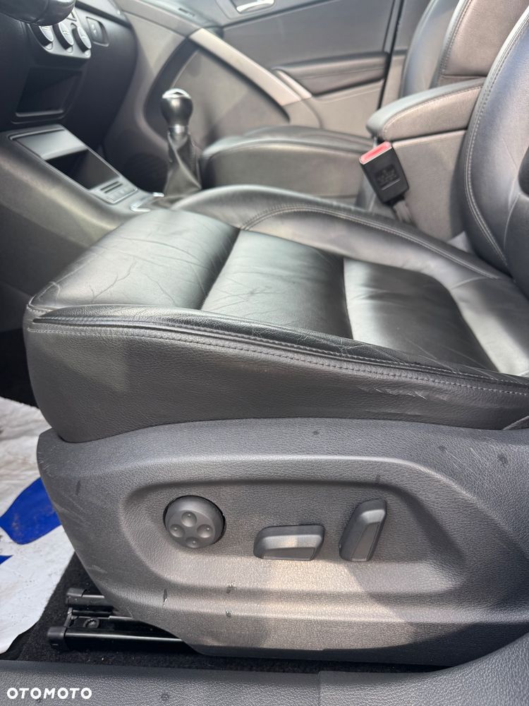 Volkswagen Tiguan - 25