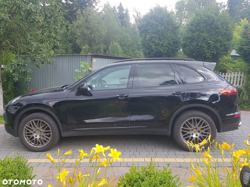 Porsche Cayenne Standard - 4