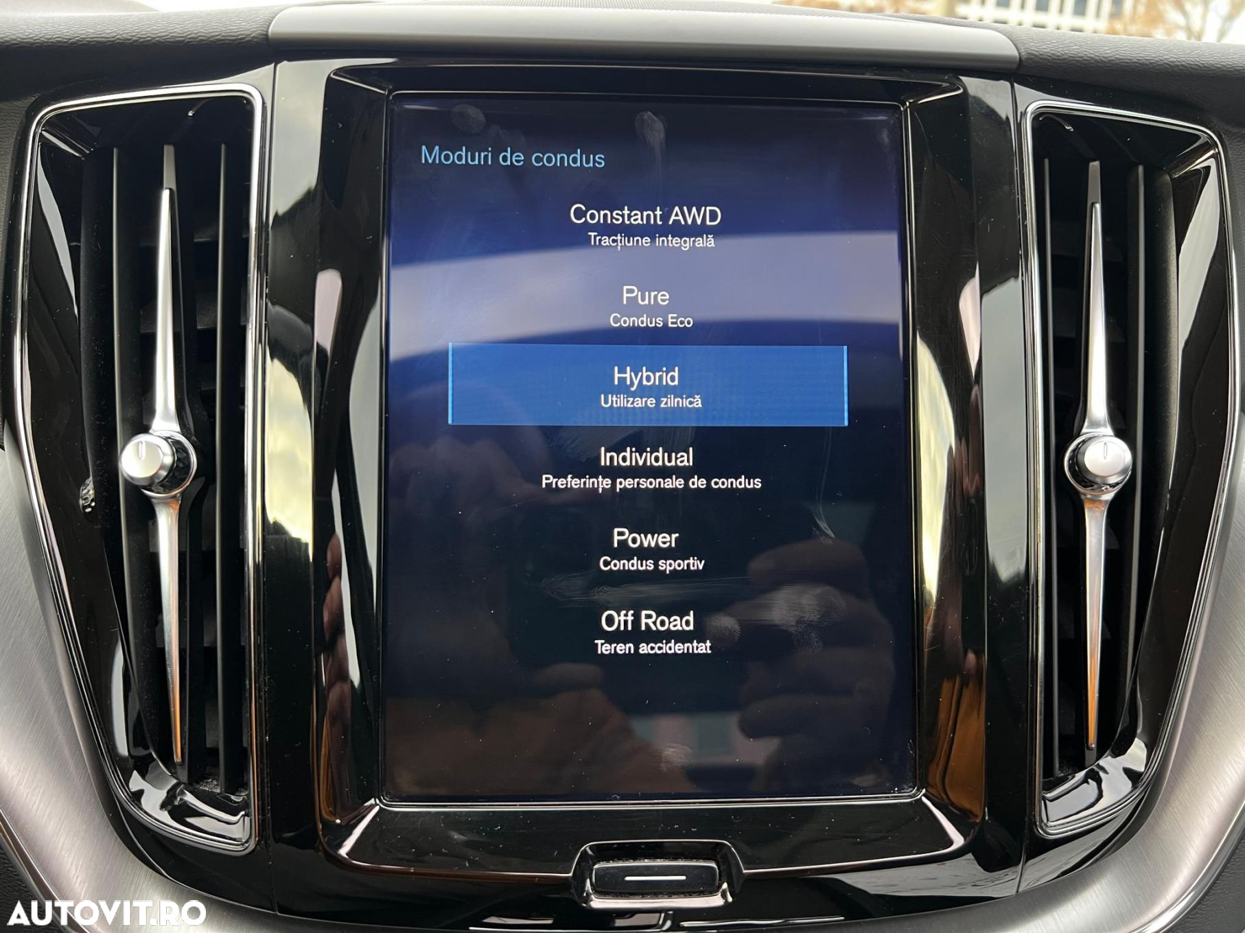 Volvo XC 60 T8 Twin Engine AWD Momentum - 21