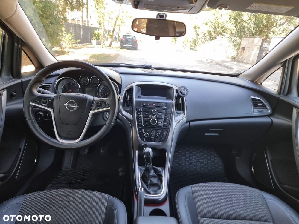 Opel Astra 1.7 CDTI Cosmo - 9