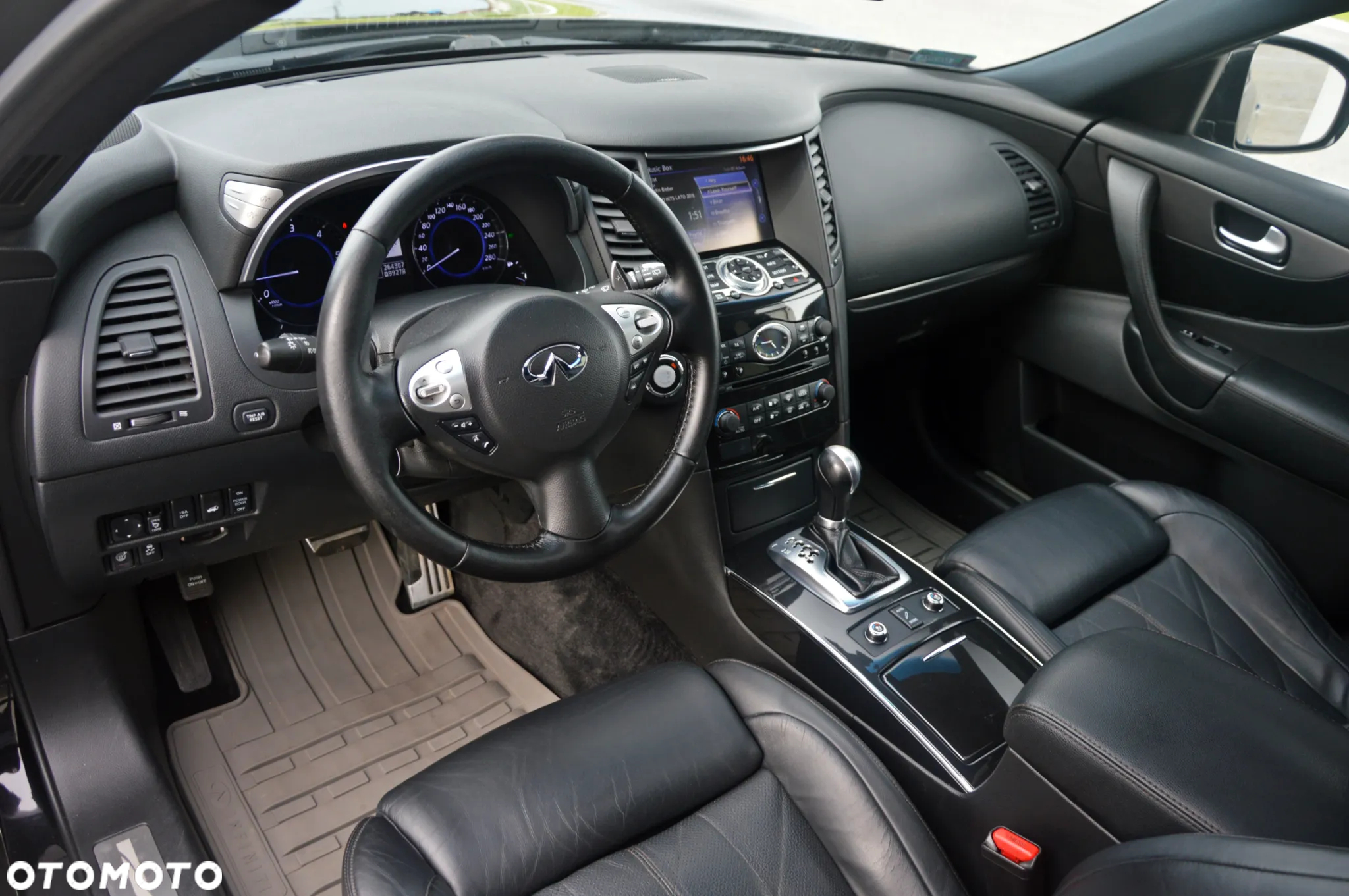 Infiniti QX70 3.0d S Premium - 12