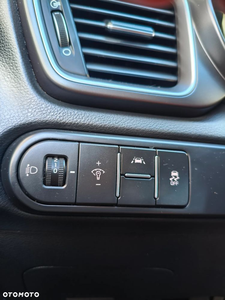 Kia Ceed 1.4 CVVT Dream Team Edition - 13