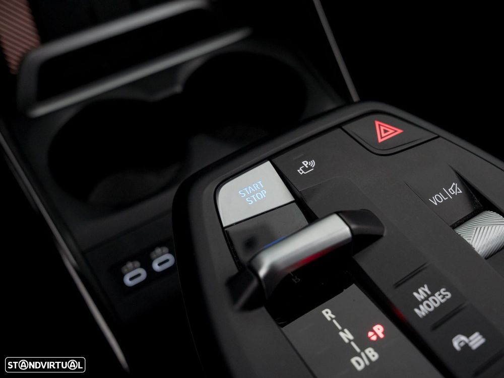 BMW iX1 eDrive20 xLine - 24