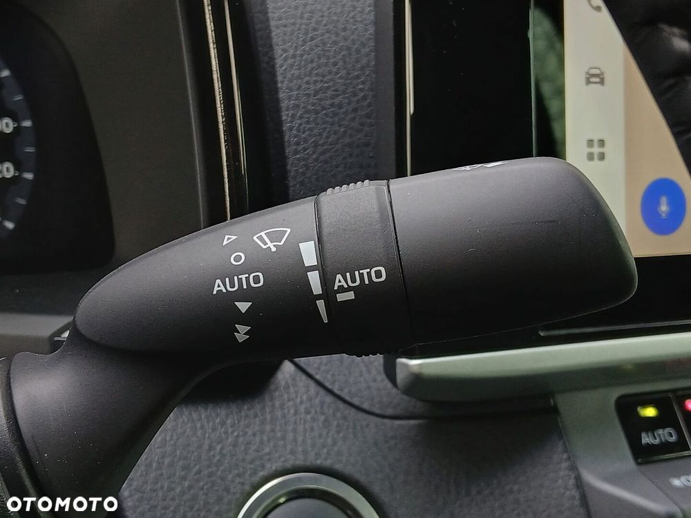 Toyota Camry - 25