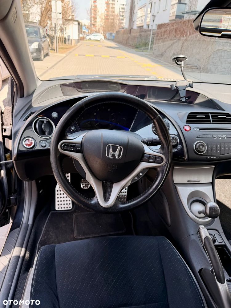 Honda Civic 1.8i-VTEC Sport - 21