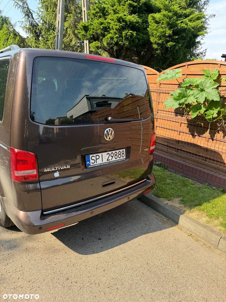 Volkswagen Multivan - 2