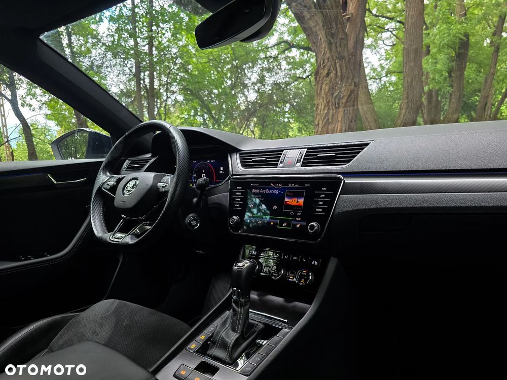 Skoda Superb 2.0 TDI SCR Sportline DSG - 25