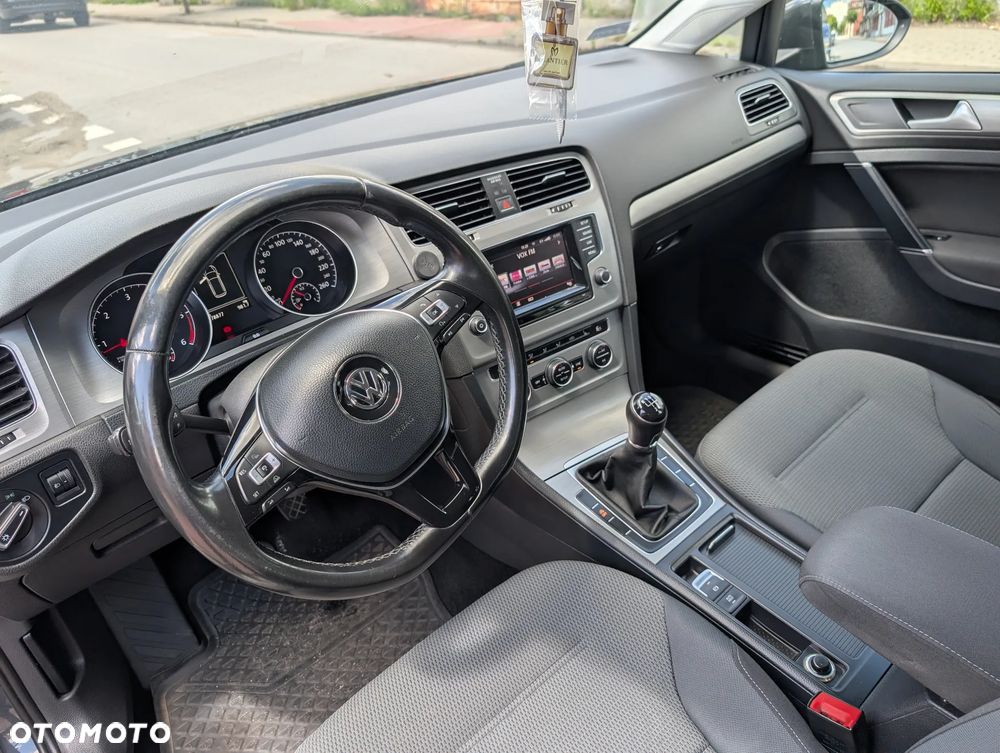 Volkswagen Golf 1.6 TDI BlueMotion Technology Comfortline - 25