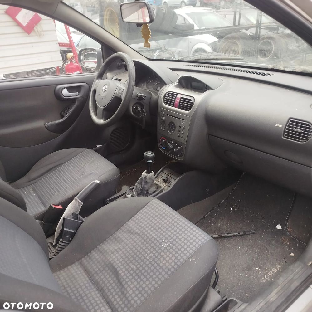 Opel Corsa C na części . - 4