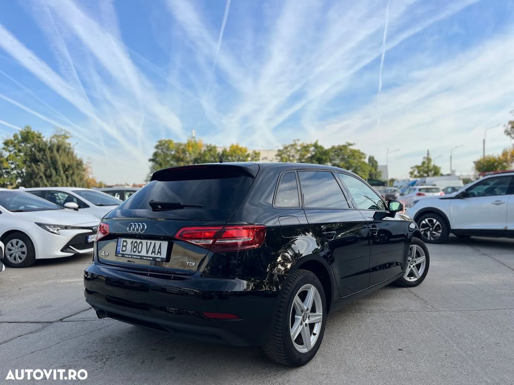 Audi A3 Sportback 1.6 TDI S tronic - 4