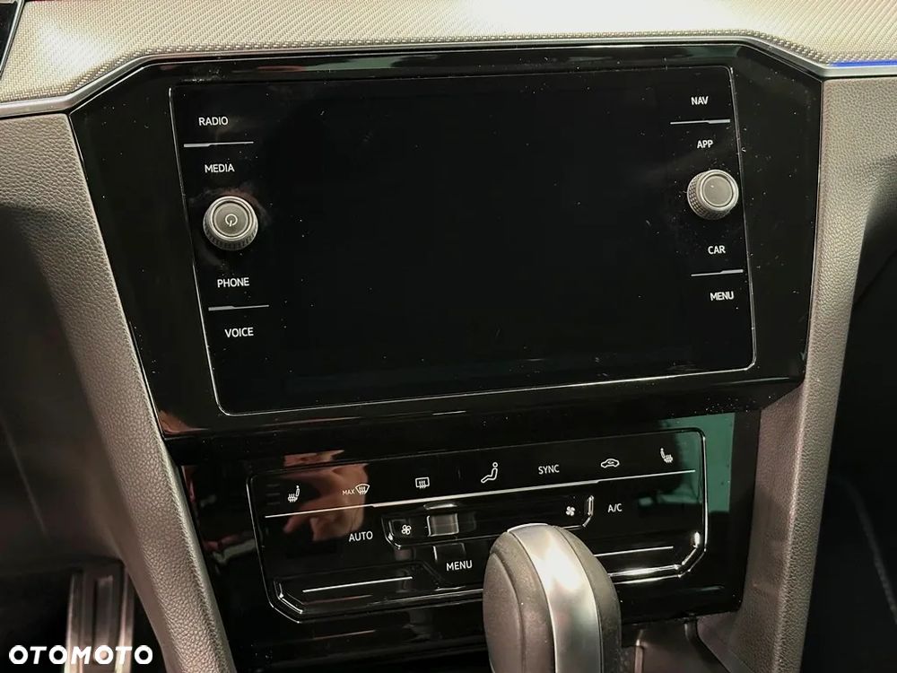 Volkswagen Passat Variant - 22