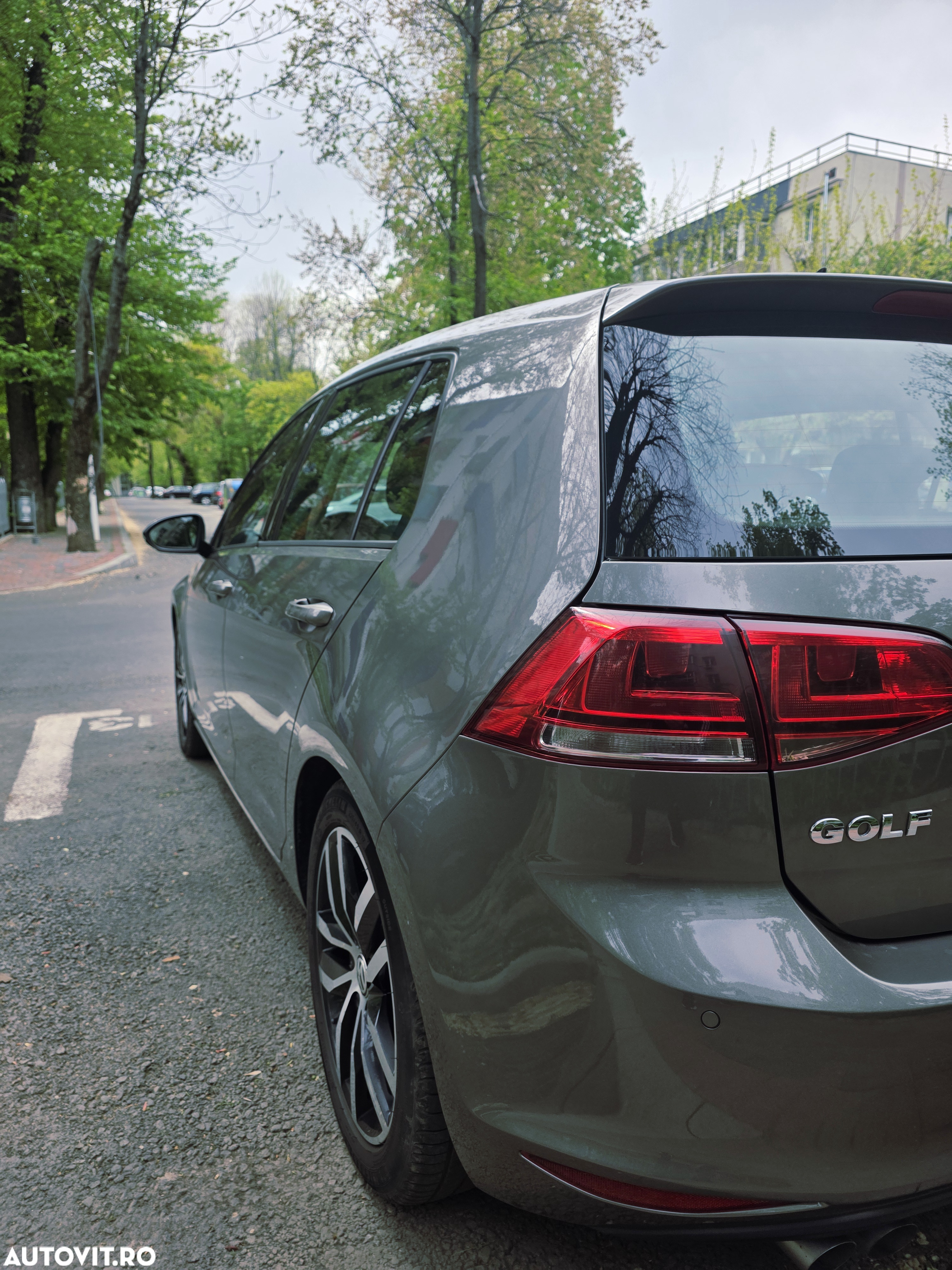 Volkswagen Golf 2.0 TDI DPF BMT DSG Comfortline - 9