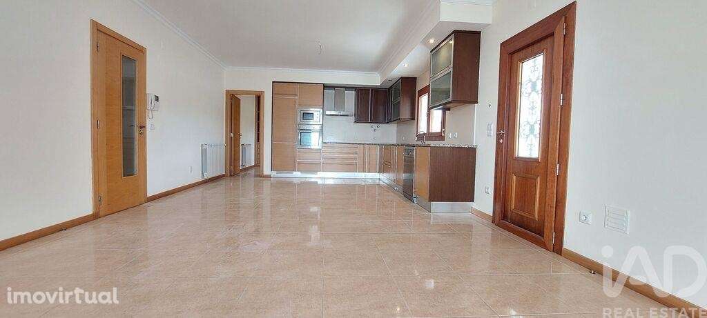 Casa / Villa T5 em Porto de Mós - São João Baptista e São Pedro de 302 - Grande imagem: 5/24