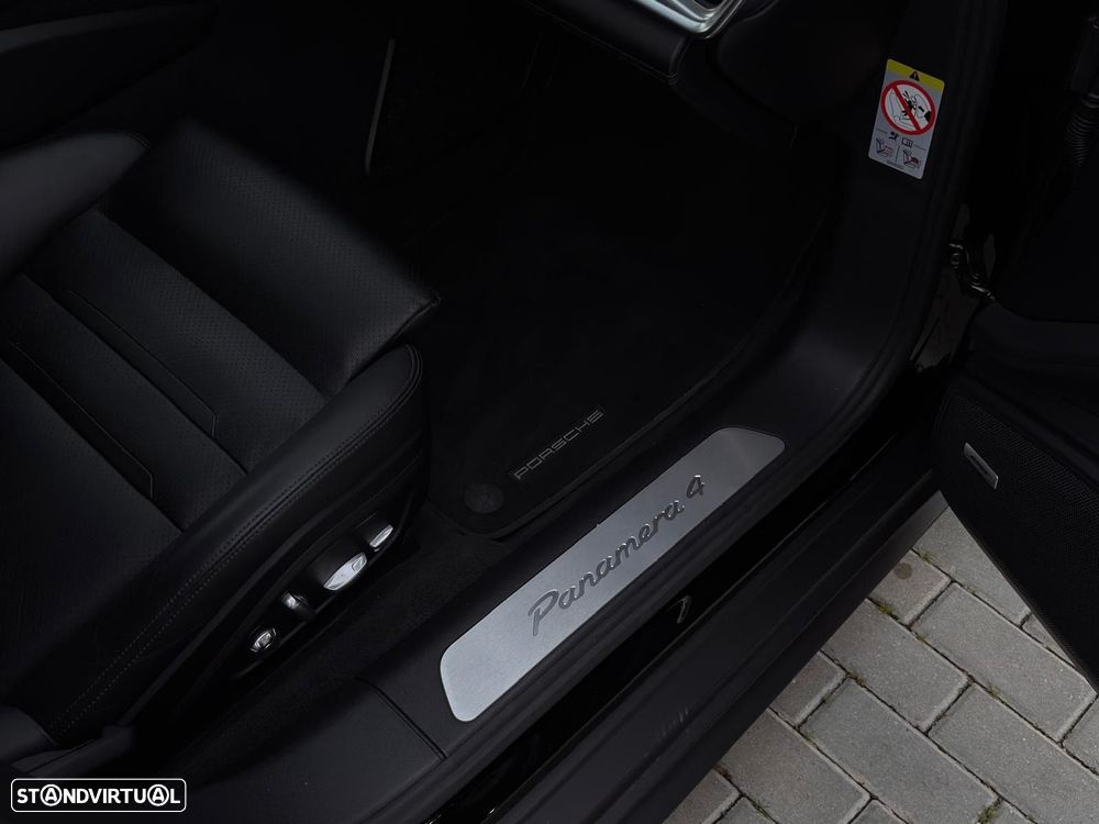 Porsche Panamera Sport Turismo 4 E-Hybrid - 19