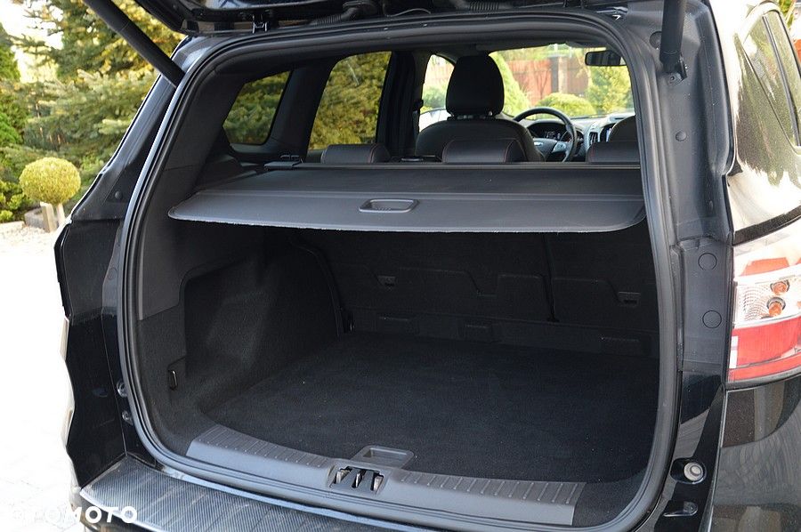 Ford Kuga 1.5 EcoBoost 2x4 ST-Line - 19