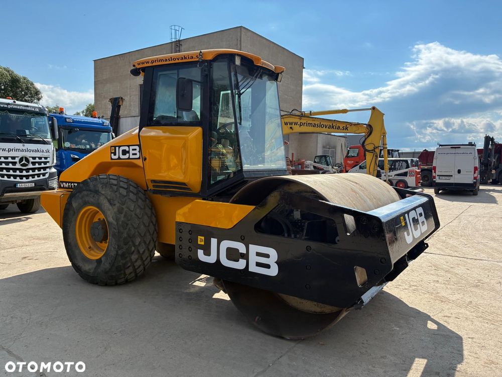 JCB VM 117 - 2