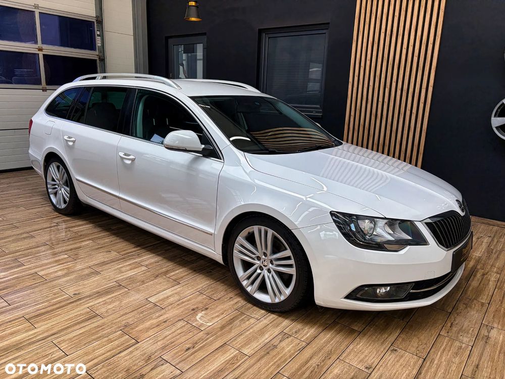 Skoda Superb 2.0 TDI Ambition DSG - 6