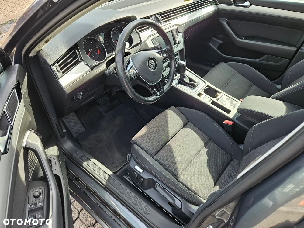Volkswagen Passat 2.0 TDI (BlueMotion Technology) DSG Highline - 13