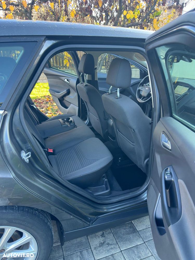 Ford Focus 1.5 EcoBlue Start-Stopp-System TITANIUM - 17