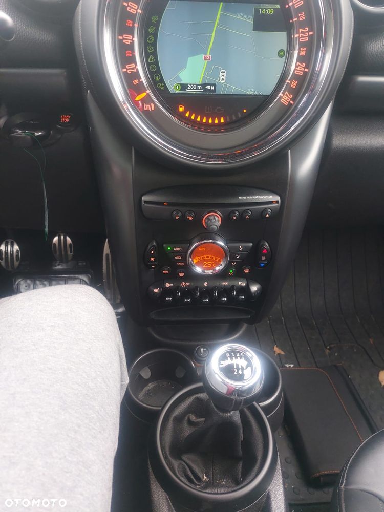 MINI Countryman Cooper SD All4 - 17