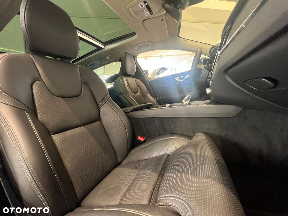 Volvo V60 B4 B Ultimate Dark - 18