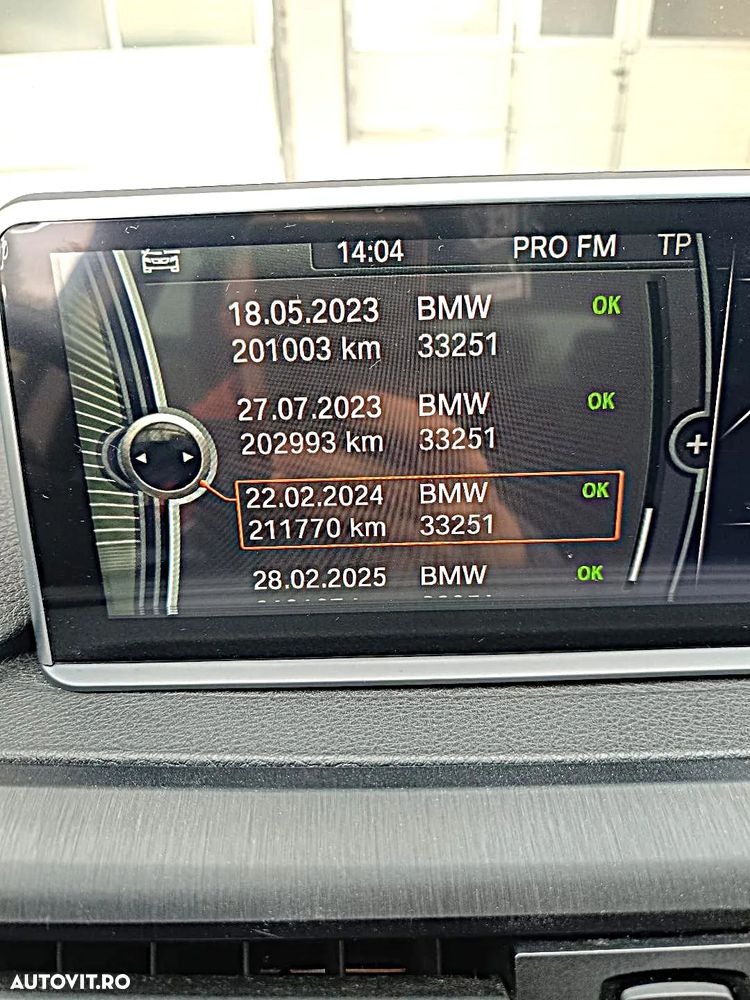BMW Seria 3 318d GT Sport Line - 33