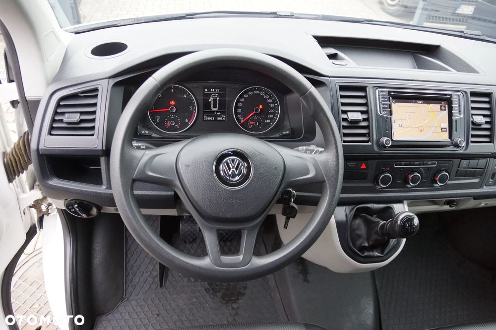 Volkswagen Transporter - 11