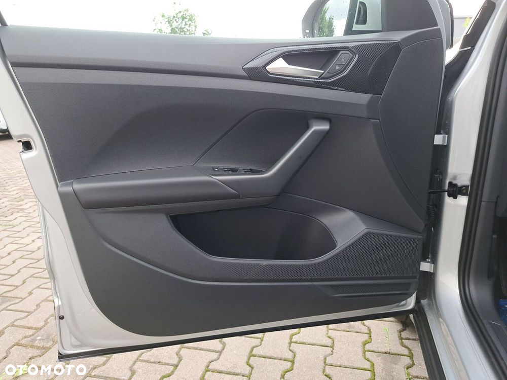 Volkswagen T-Cross - 11