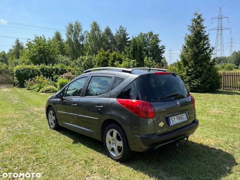 Peugeot 207 - 6