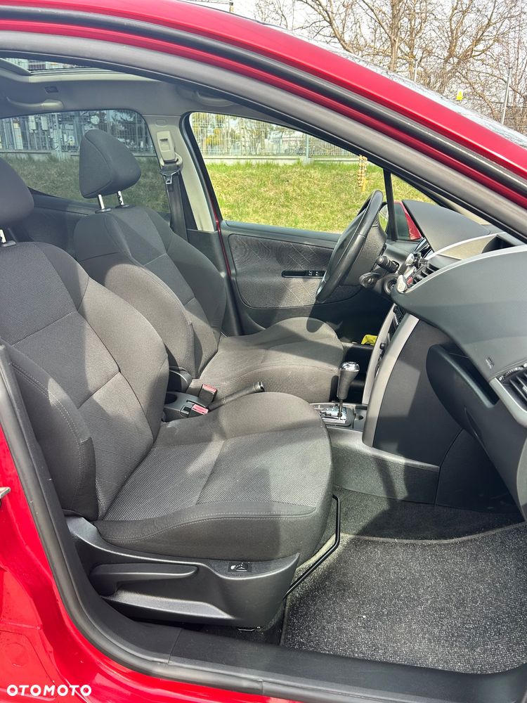 Peugeot 207 - 6
