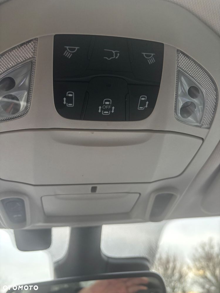 Chrysler Pacifica - 13