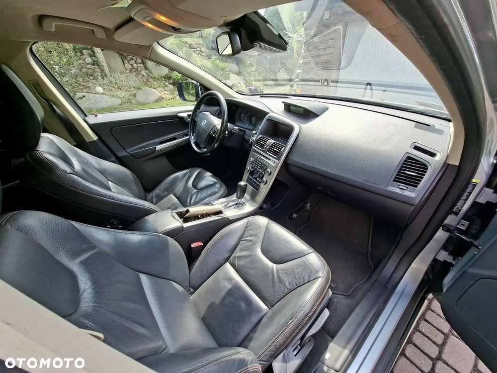 Volvo XC 60 D5 AWD - 17