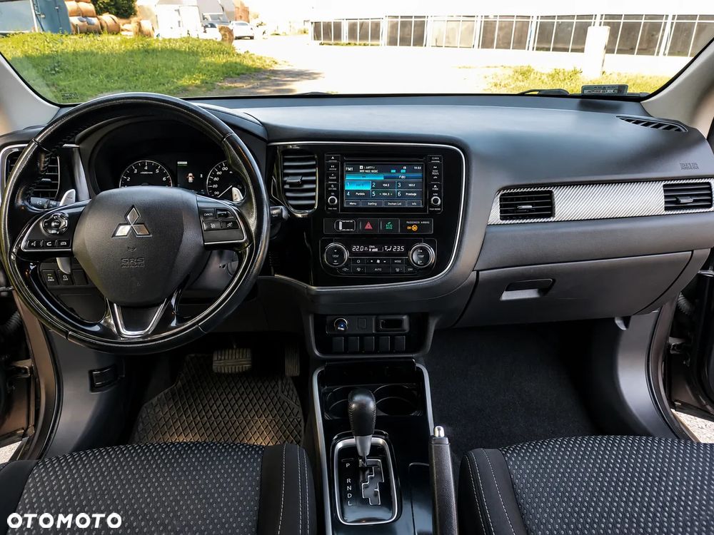 Mitsubishi Outlander 2.0 Intense 4WD CVT - 8