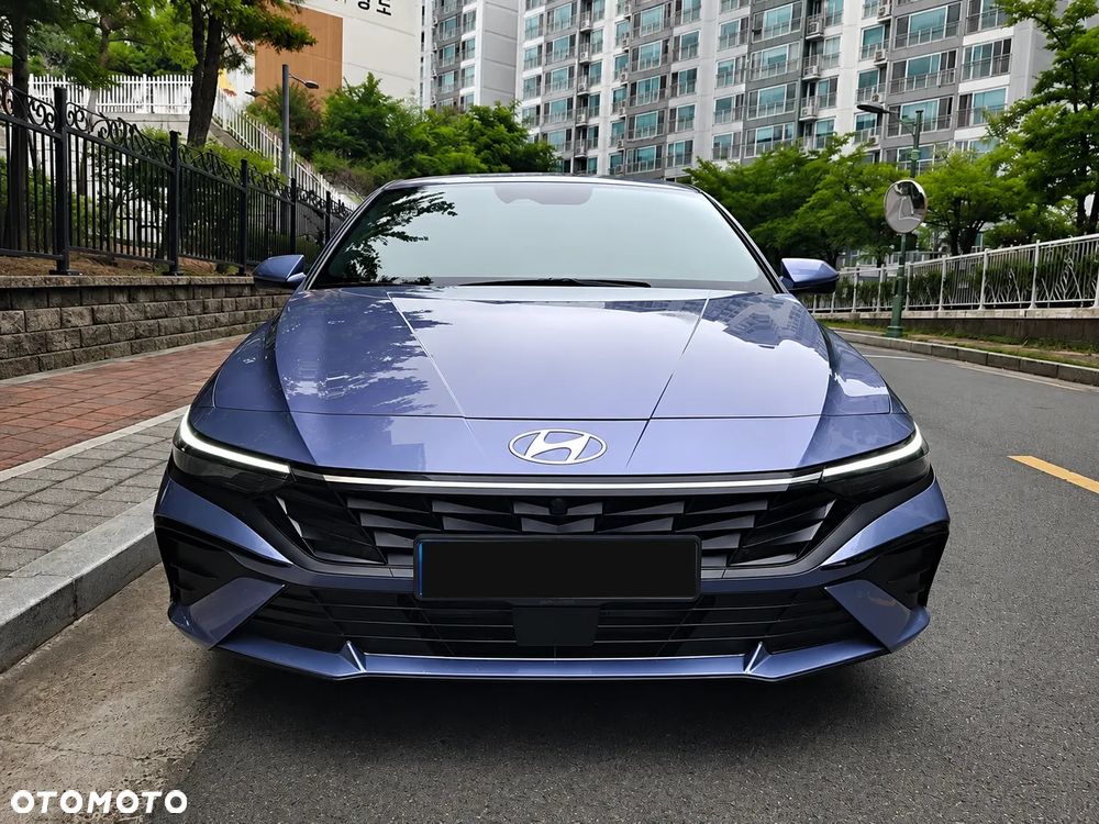 Hyundai Elantra 1.6 Executive CVT - 8