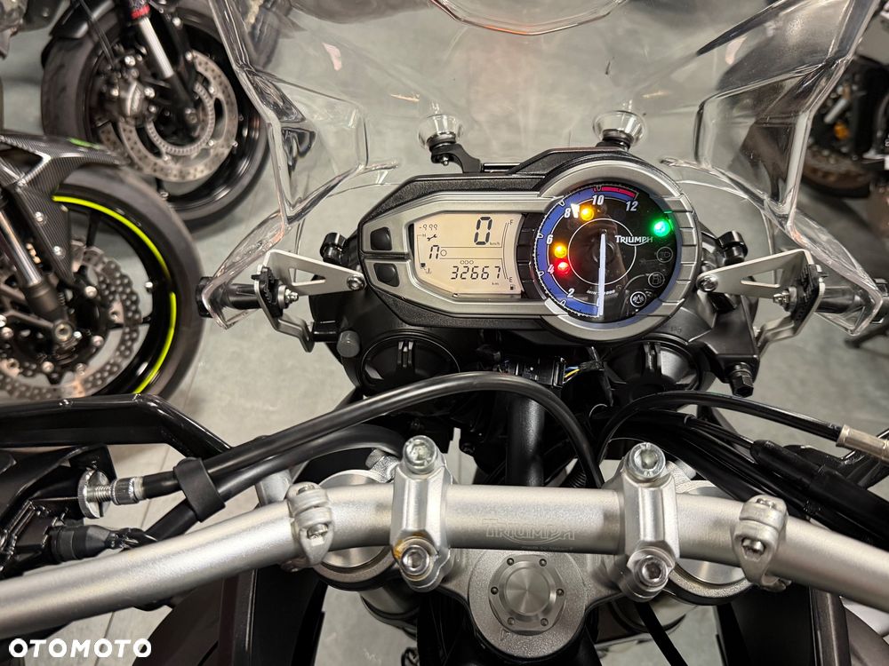 Triumph Tiger - 25