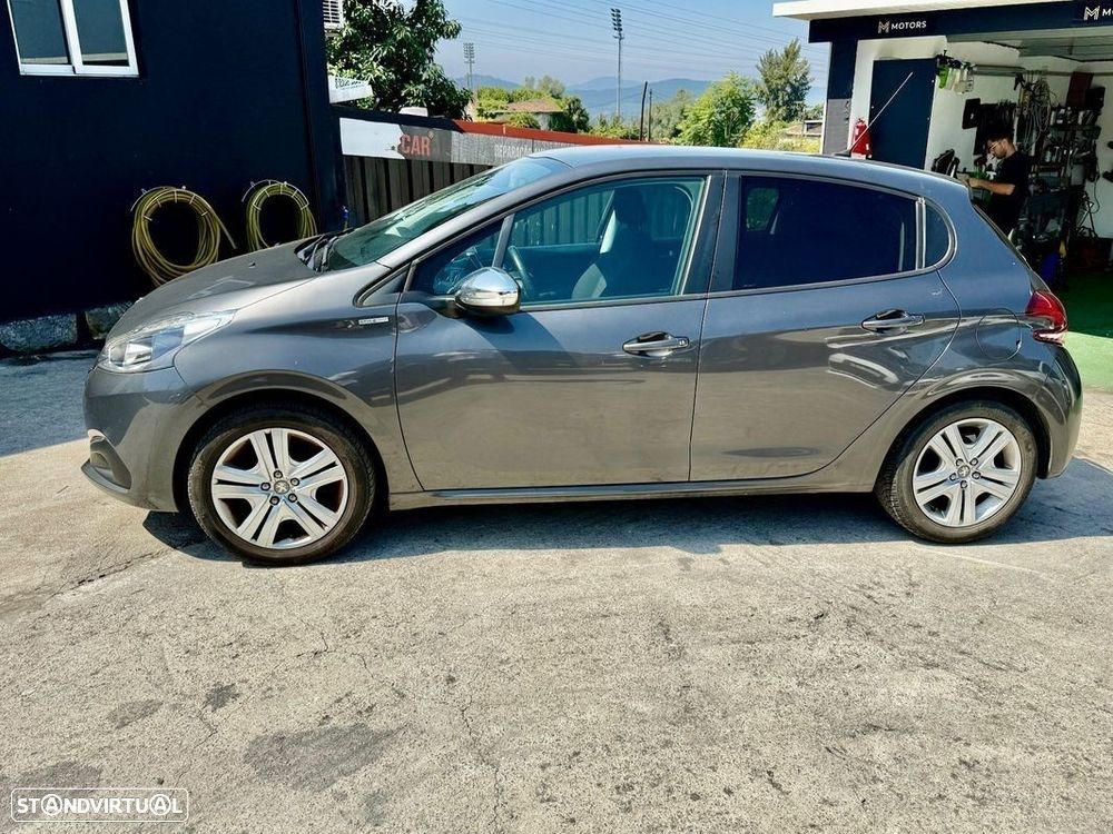 Peugeot 208 1.2 PureTech Style - 45