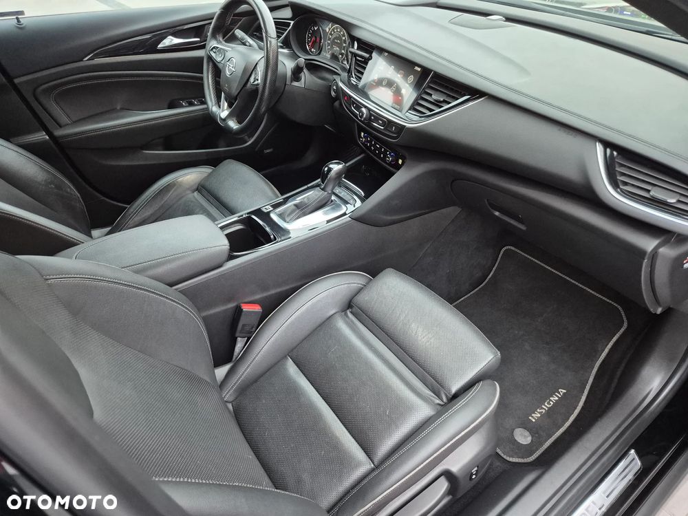 Opel Insignia 2.0 T 4x4 GSi S&S - 29