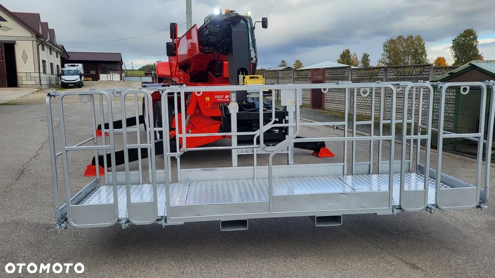 Manitou MTR 2150/ Ładowarka teleskopowa obrotowa  / Podnośnik koszowy sterowany z pilota/ - 14