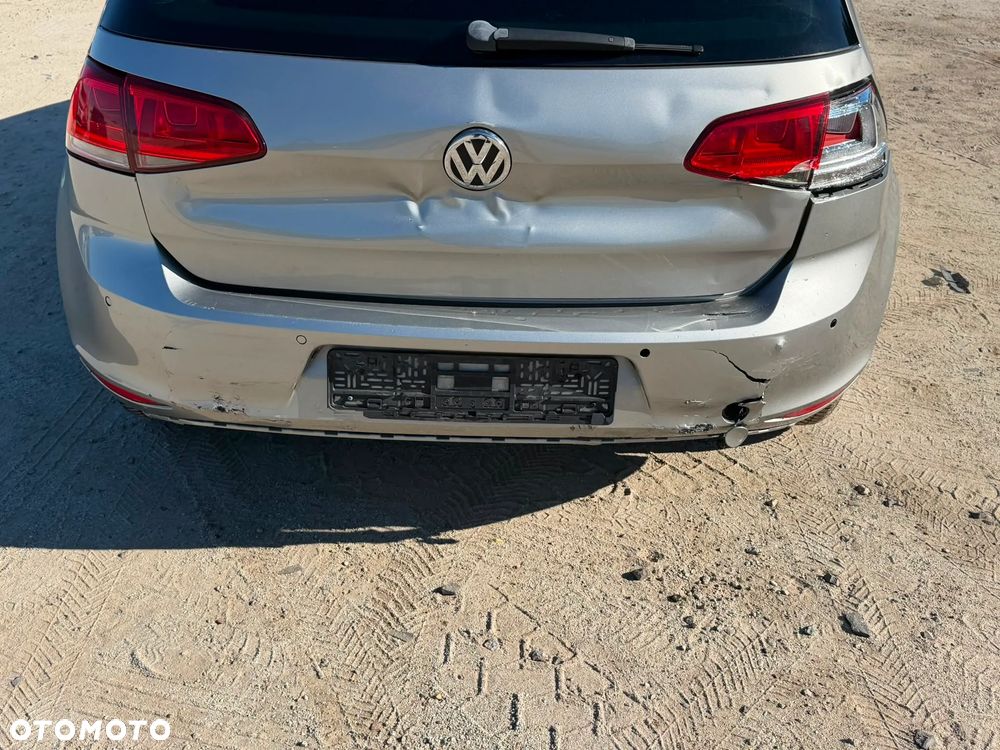 Volkswagen Golf 1.2 TSI BMT Trendline - 12